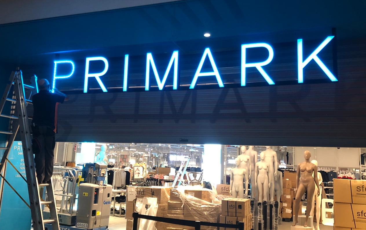 PRIMARK – Illuminated Sign